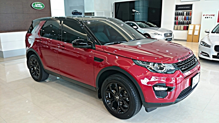 分享交車照-2016年式Discovery Sport 翡冷翠紅+原廠19吋運動黑套件