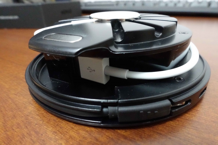 Apple Watch手錶專屬行動電源--Nomad Pod Pro