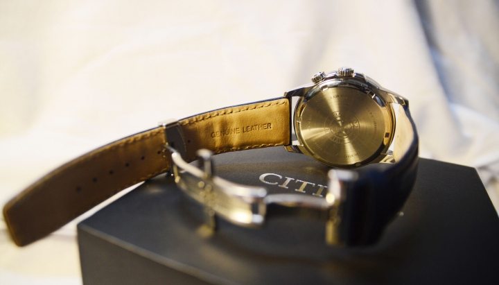 [開箱] CITIZEN BU2020-11A Eco-Drive光動能腕錶