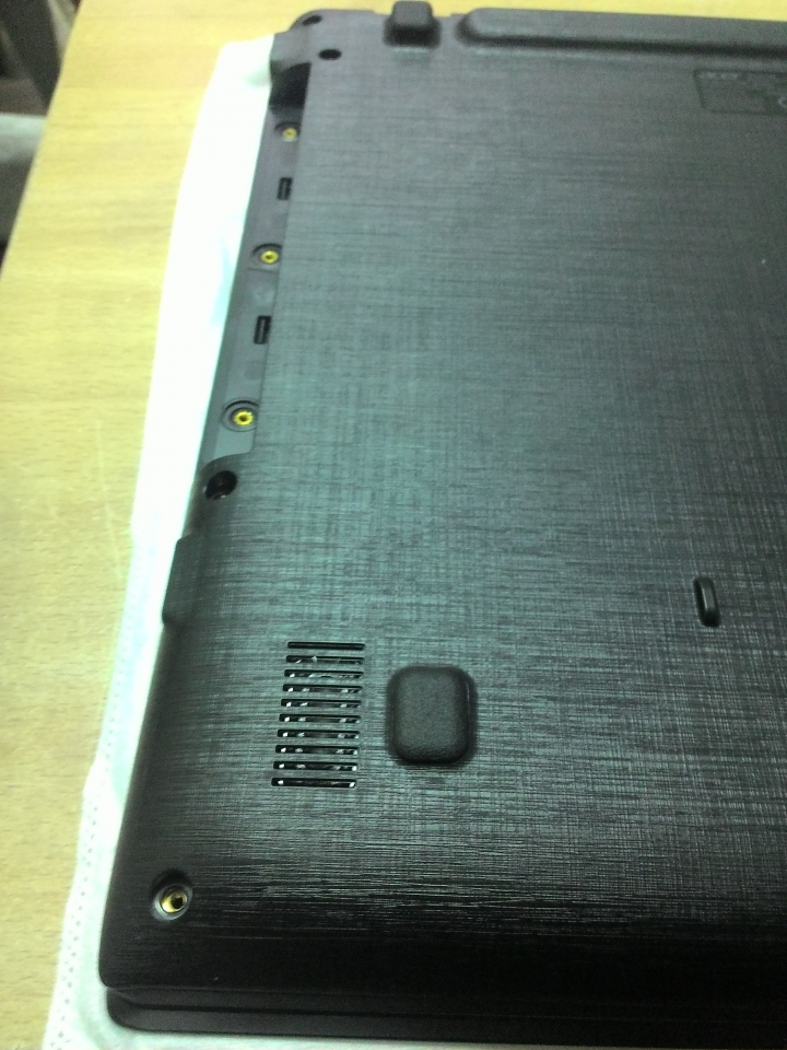 ACER   Extensa EX2511G-561W   筆電開箱