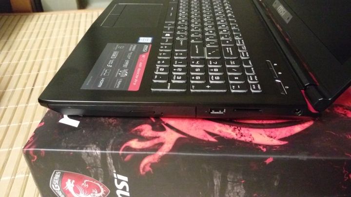 微星 msi GE62-6QD-058TW簡單開箱