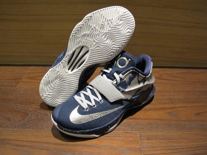 KD7 假日客場配色開箱分享