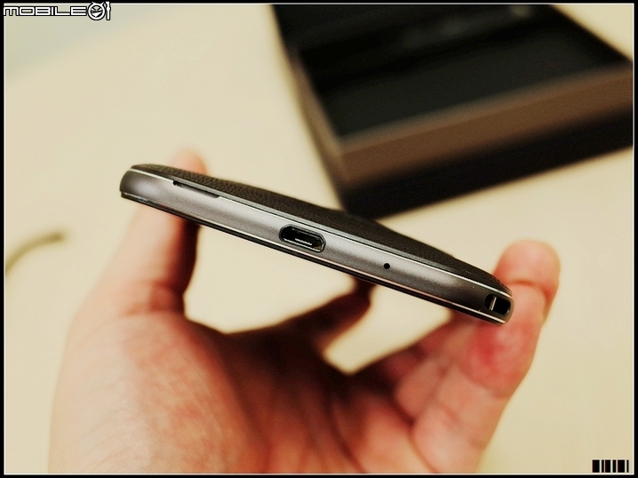 ZenFone Zoom 簡易開箱 - 三倍近登場