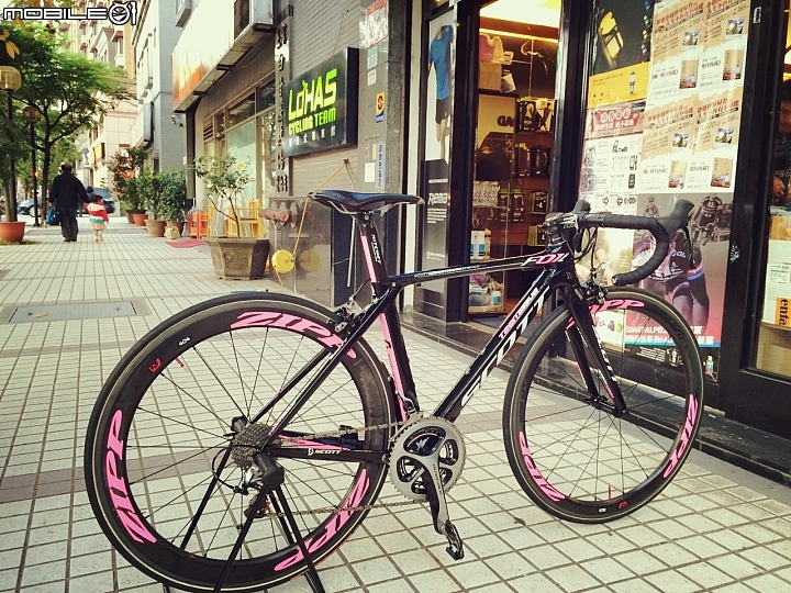 期待中的開箱文~TCR Alpecin Team