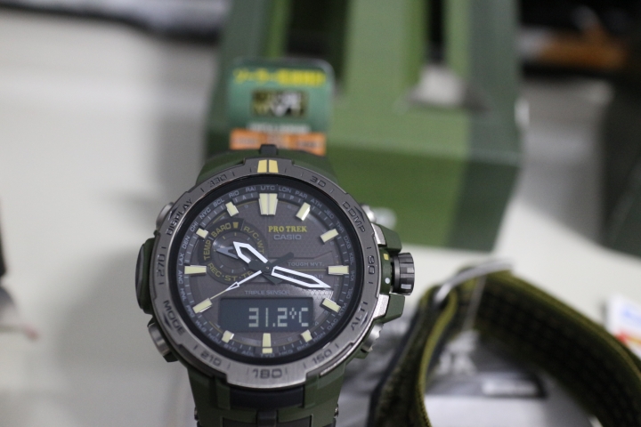 【簡開箱】CASIO專業登山錶 PRW-6000SG-3JR