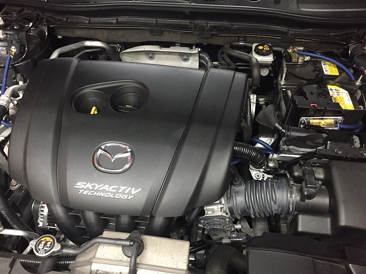 (開箱)2015魂動MAZDA3一萬公里保養工單+油品+安裝部品心得（圖多）