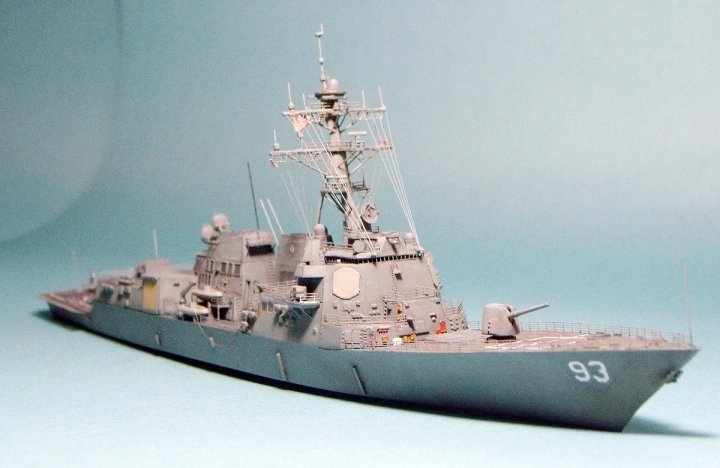 麻煩先進推薦C/P值不錯的1/700伯克級神盾艦