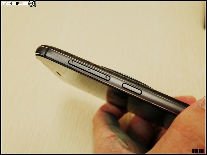 ZenFone Zoom 簡易開箱 - 三倍近登場
