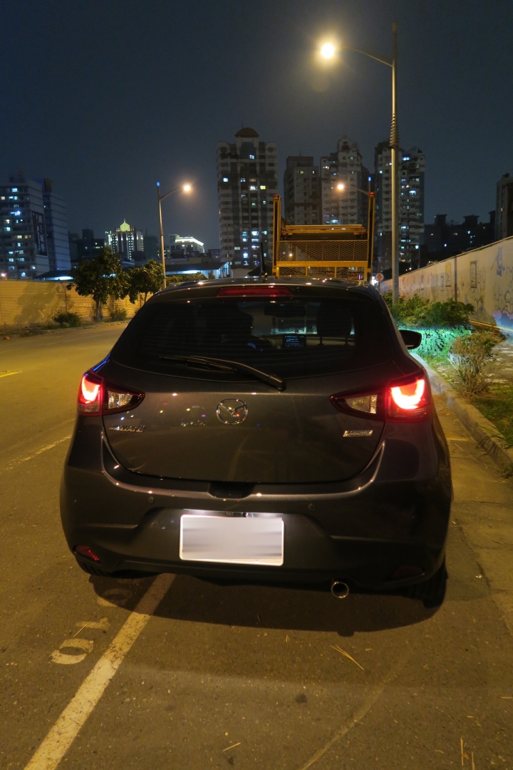 All New Mazda 2 時尚灰頂級型 開箱~隔熱紙3M 8620M+桑瑪克XC-70