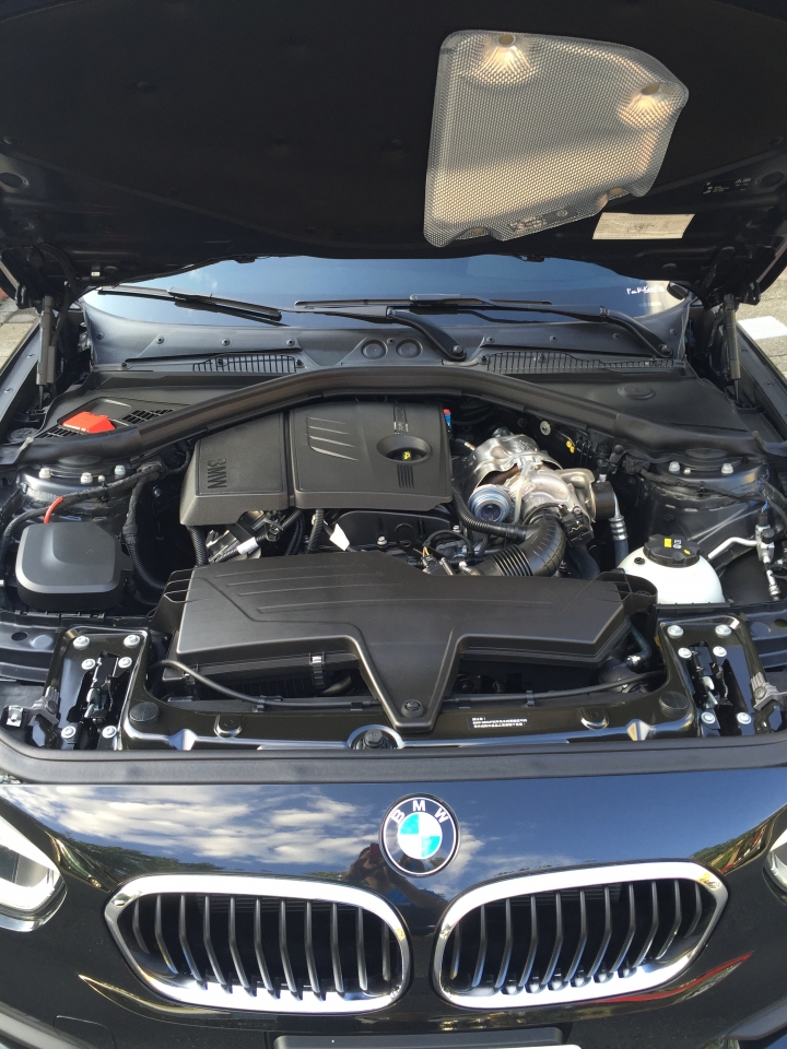 黑色 BMW 120i 開箱文