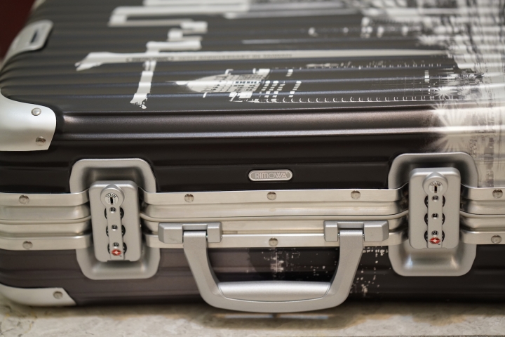 [開箱] RIMOWA 紀念在台10週年 20吋鋁美合金限量款登機箱