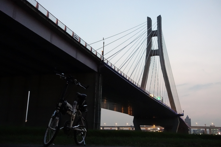 樂在騎中之八里、社子、新北大橋