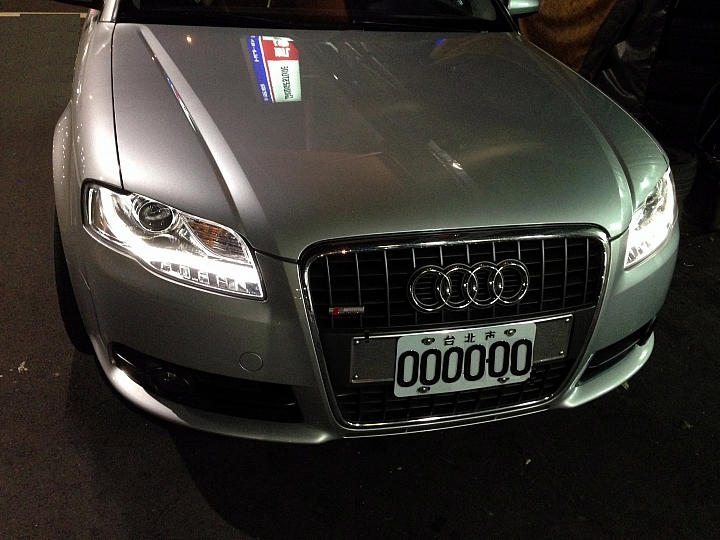 Audi A4 B7 LED 小燈 改裝分享