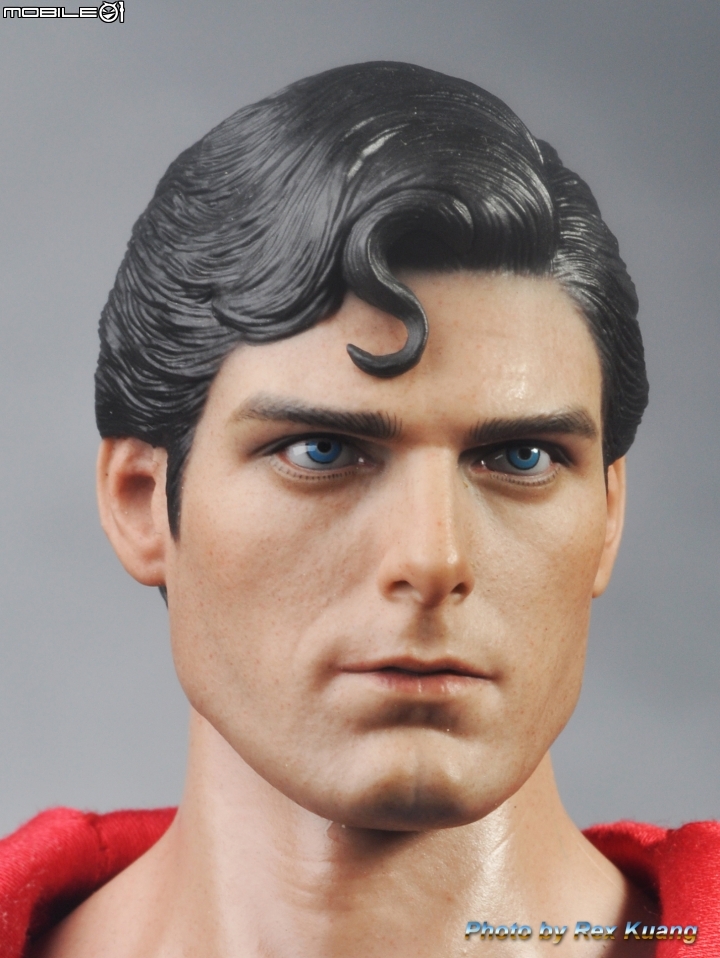 我最喜歡的超級英雄角色: SUPERMAN