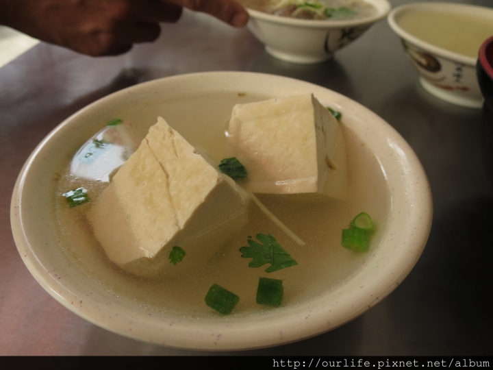 台中中清．軟嫩不油膩的焢肉飯/骨仔肉湯@后庄傳家美食館