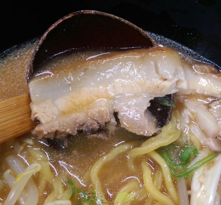 【日本北海道】札幌拉麵-叉燒肉很驚人的"信玄拉麵"