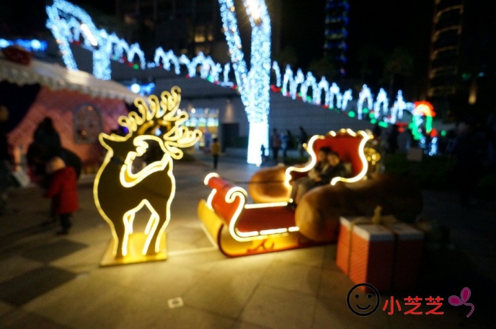 【台北景點】2015統一阪急百貨聖誕節 捷運市政府 愛･Sharing信義區聖誕樹 免費景點 超美燈海 不輸新北板橋歡樂耶誕城^_^ 含交通資訊