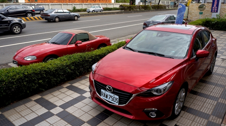 【人馬一体】 重新詮釋 人/車 新關係 ｜MX-5 二代目 內含New Mazda 3 試乘體驗!