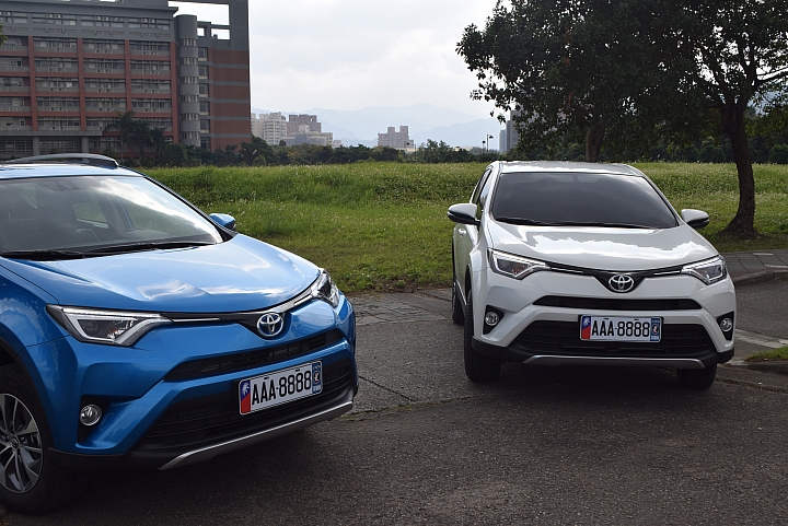 百萬suv新時代， 2016 RAV4 雙等級開箱，10吋大螢幕影音改裝分享