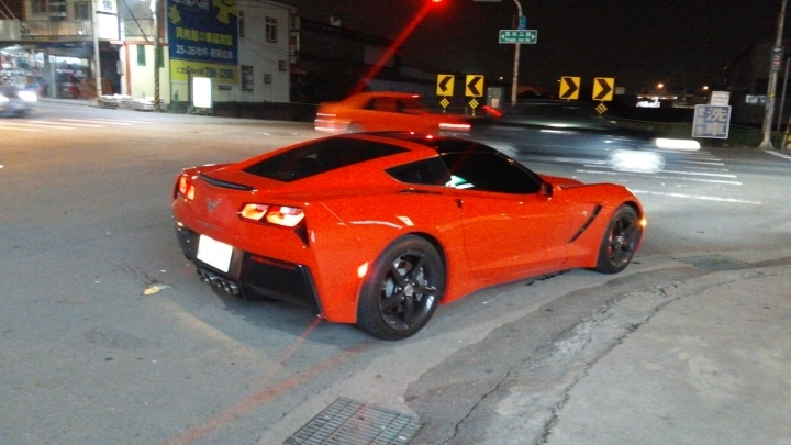 請問 這台是什麼車?