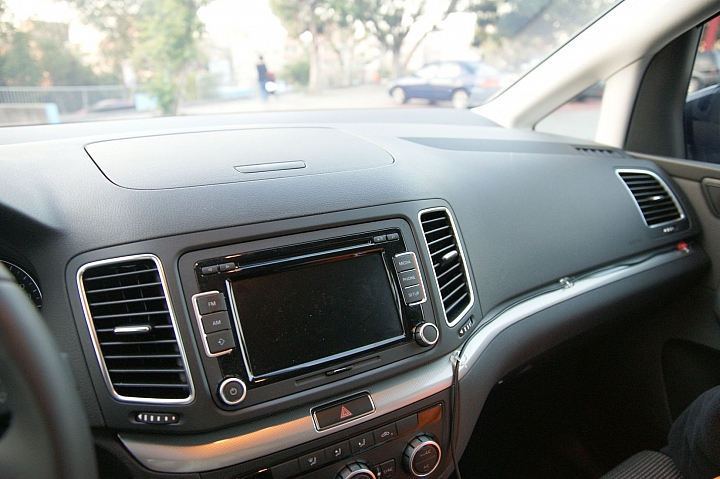 Volkswagen Sharan 2.0 TDI CL三個月使用心得