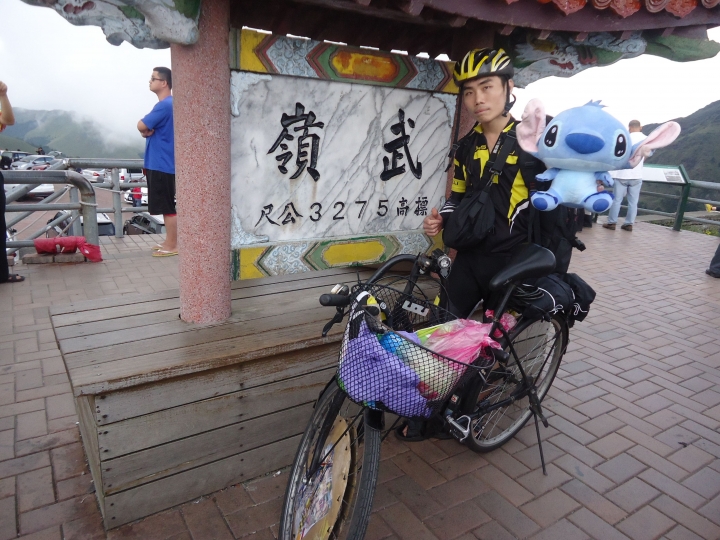 格老子八百里分迷夏輊Lady Bick in June(簡譯:單速淑女車踏涼鞋4天半雙塔北進武嶺塔塔加)