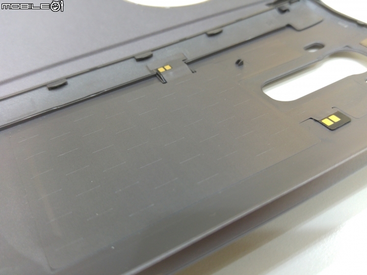 LG G4 原廠智慧視窗感應背蓋式皮套 開箱 (支援無線充電功能)