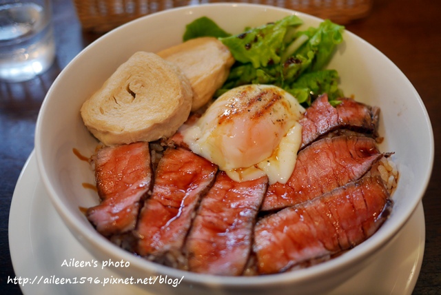 [日光]  東武日光站前讓人懷念的平價美味「NIKKO丼」栃木和牛蓋飯