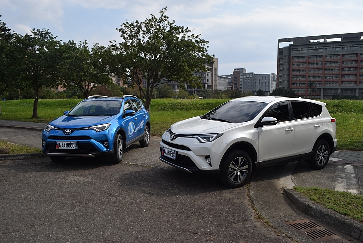百萬suv新時代， 2016 RAV4 雙等級開箱，10吋大螢幕影音改裝分享