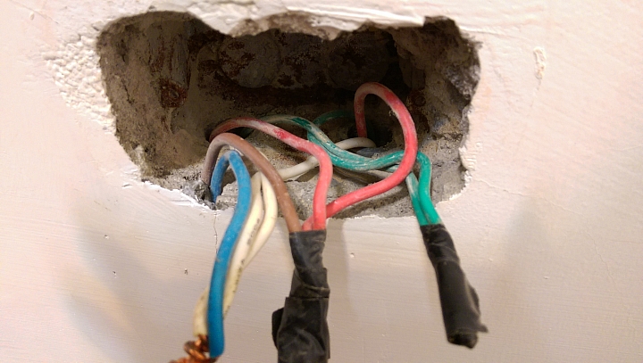 (問)安裝電源插座三孔二插
