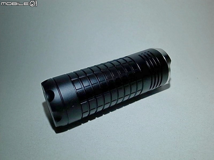 OLIGHT SRMini II  堅持泛光新二代目