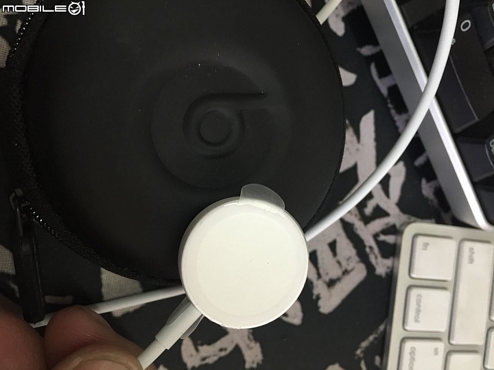 無聊自製APPLE WATCH數據線收納/充電盒