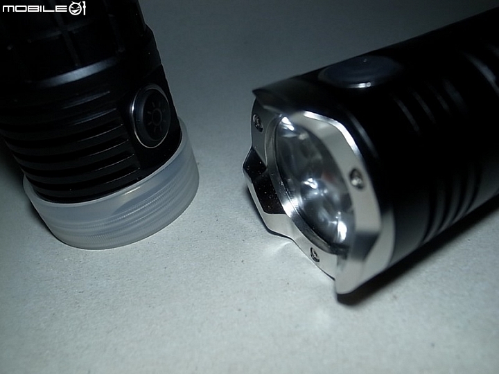 OLIGHT SRMini II  堅持泛光新二代目