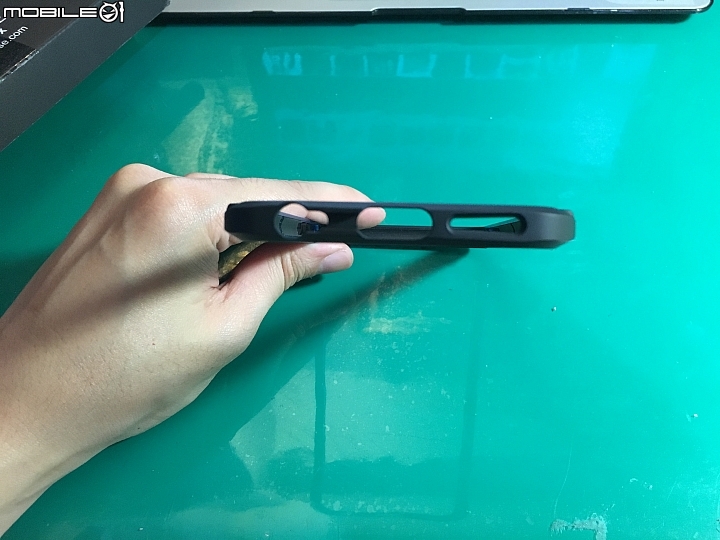 [簡單開箱] Devilcase Type X 保護邊框