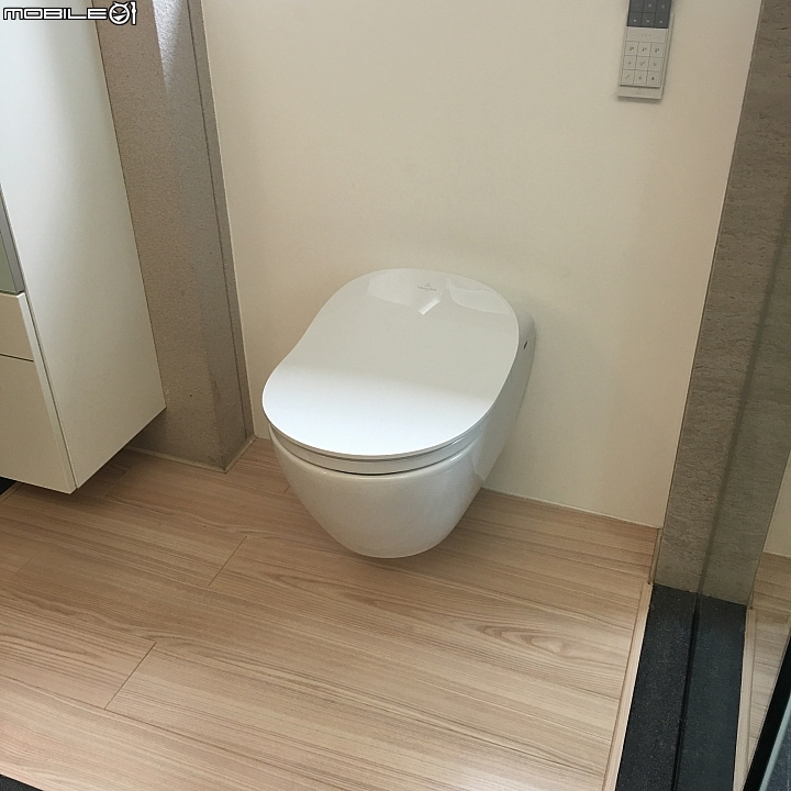 請教浴室壁面之電源及水管能否修改移位，如何改破壞較小