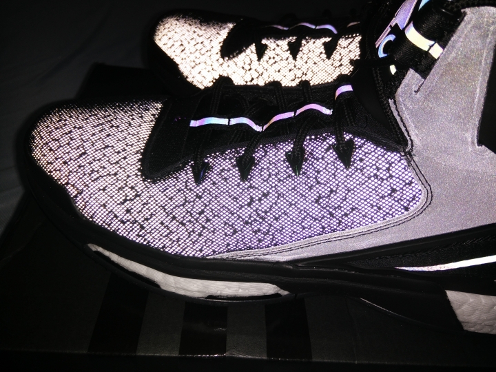 adidas Basketball “Iridescent”系列-D Rose 6 Boost球鞋驚豔到手