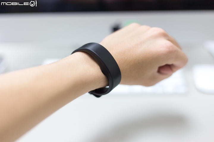 [開箱] Sony Smartband 2 SWR12 -2代sony心率手環