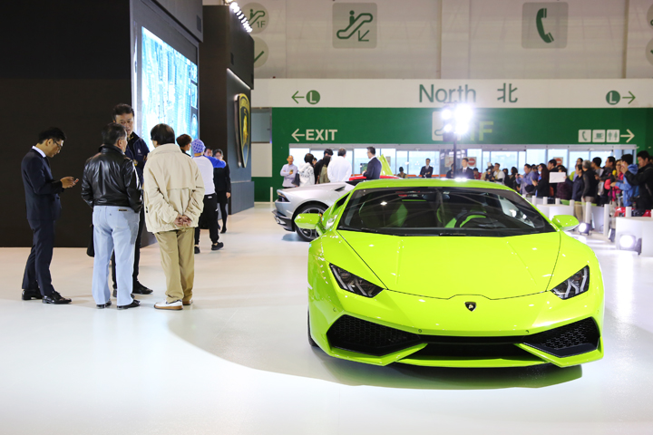 台北新車大展第一天特別去看TOURAN，照片很多有興趣點進來看，南港展覽館值得一去