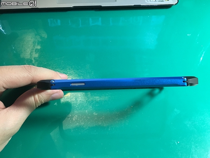 [簡單開箱] Devilcase Type X 保護邊框