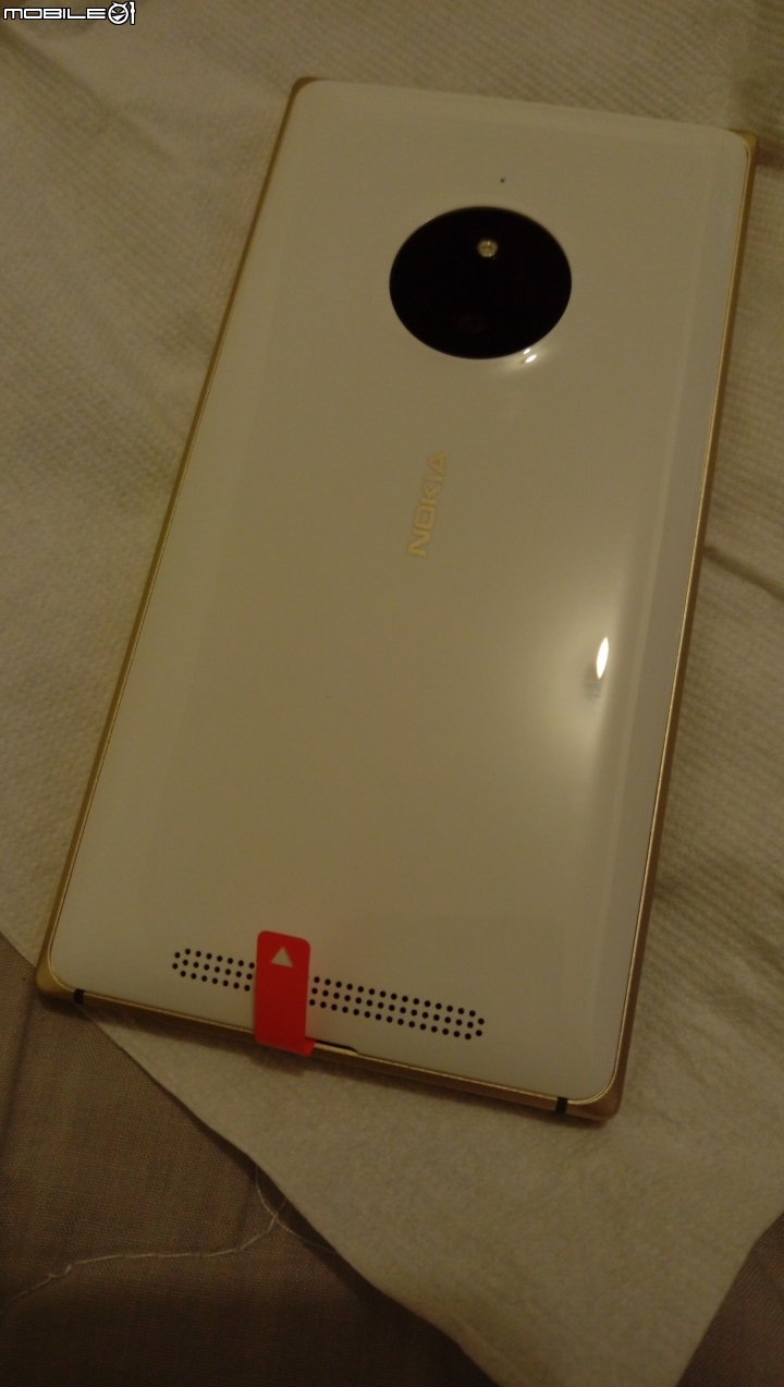 LUMIA 830 WHITE/GOLD 開箱
