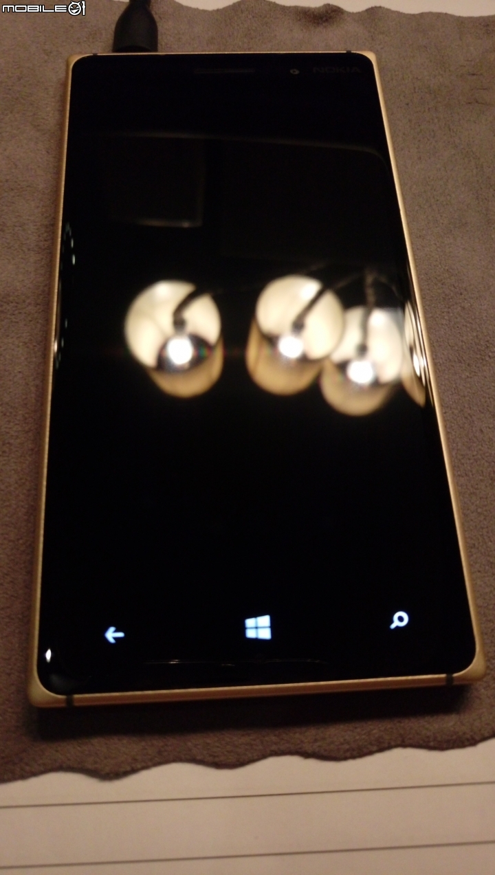 LUMIA 830 WHITE/GOLD 開箱