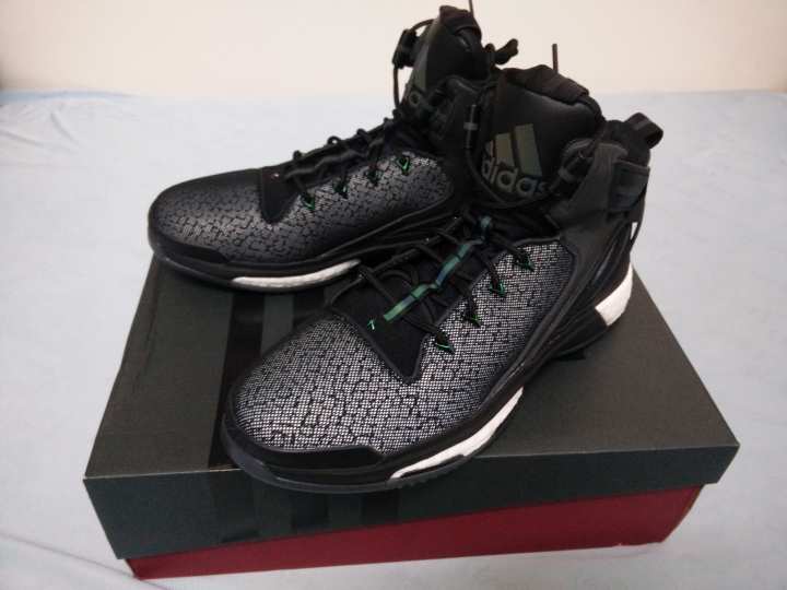 adidas Basketball “Iridescent”系列-D Rose 6 Boost球鞋驚豔到手