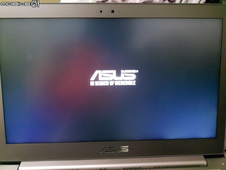 UX303LB 大片紅斑、嚴重漏光!!!
