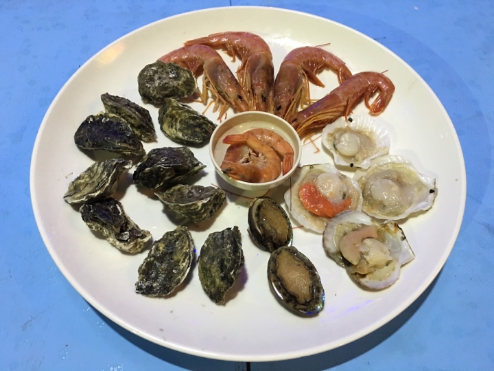 地中海風有墾丁fu的烤生蠔自助吧！