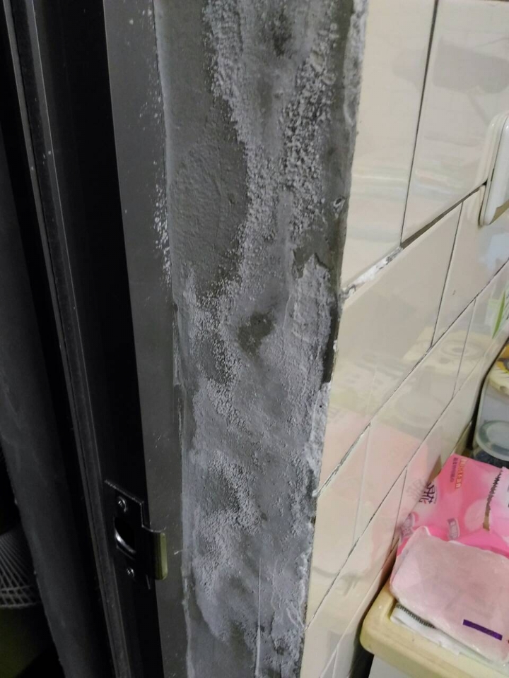 請問牆壁吐白絲要怎麼處理