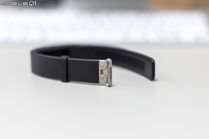 [開箱] Sony Smartband 2 SWR12 -2代sony心率手環