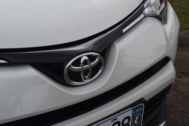 百萬suv新時代， 2016 RAV4 雙等級開箱，10吋大螢幕影音改裝分享