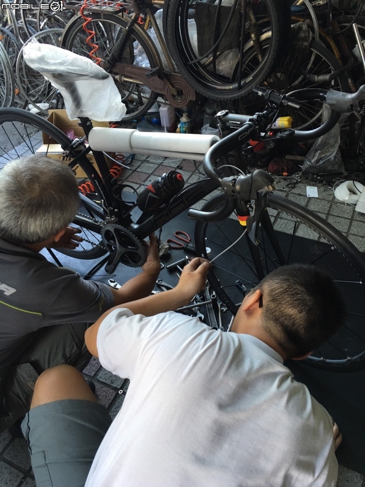 基於虛榮心的作祟!還是把6800換掉!升級DURA ACE 9000囉XD
