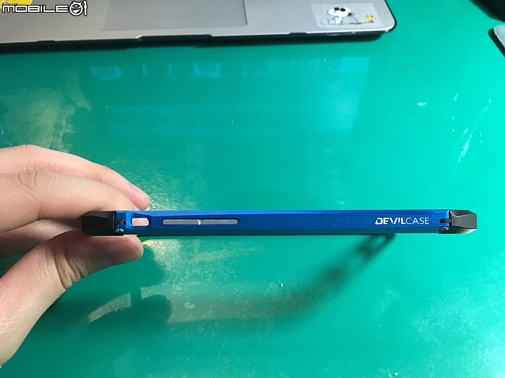 [簡單開箱] Devilcase Type X 保護邊框