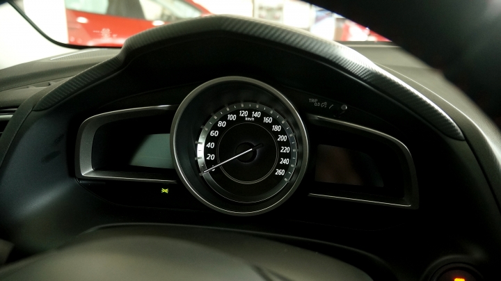 【人馬一体】 重新詮釋 人/車 新關係 ｜MX-5 二代目 內含New Mazda 3 試乘體驗!